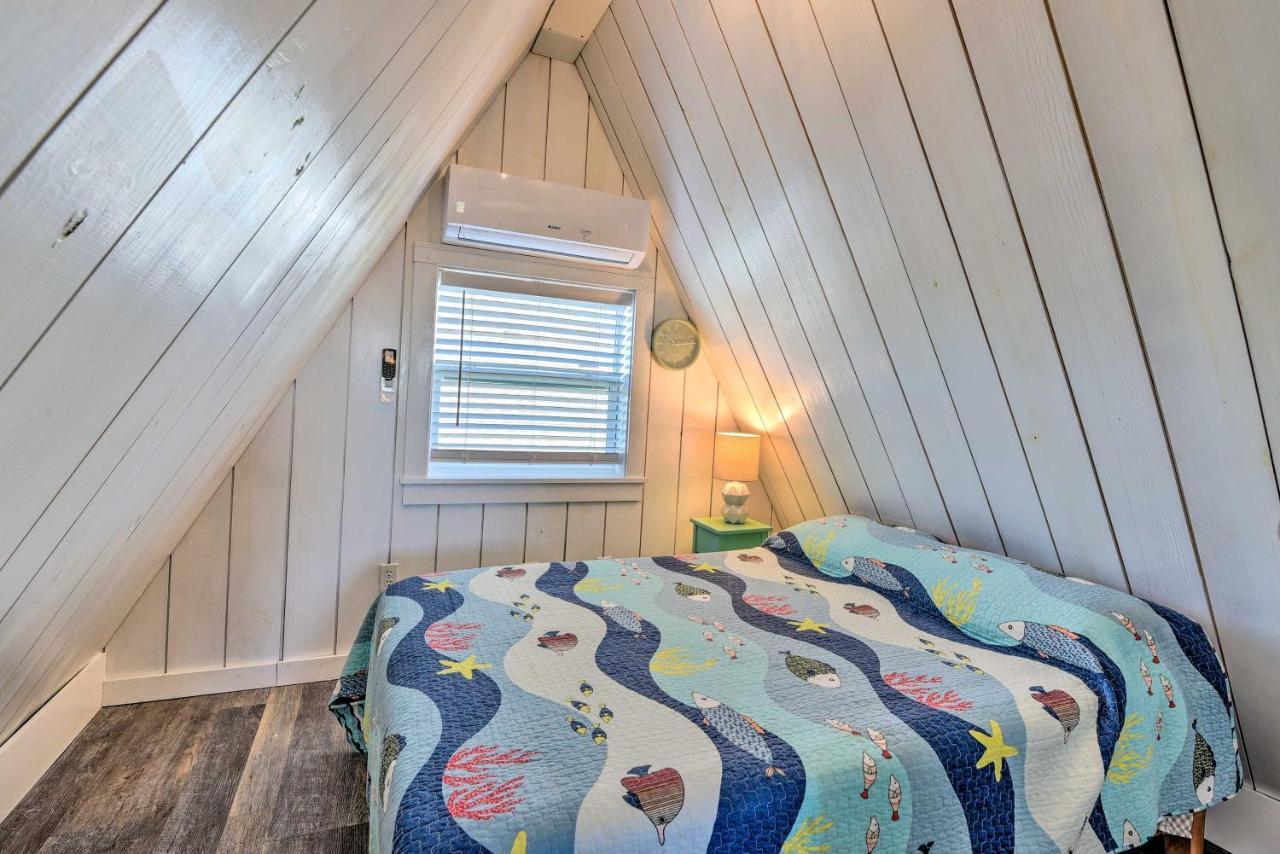 A-Frame Home With Deck - 2 Blocks To Surfside Beach! Buitenkant foto
